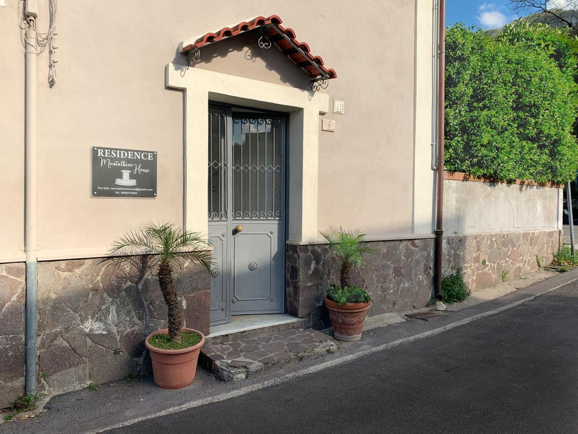 Montalbino House - Rooms And Apartments 下诺切拉 外观 照片